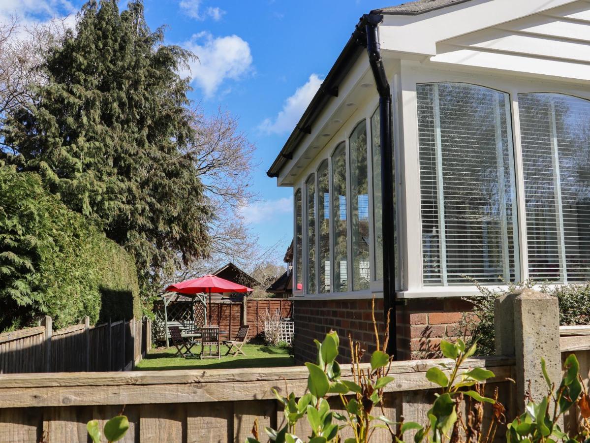 Villa Paddock View à Maidstone Extérieur photo
